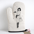 Gant de cuisine “Fille de Cupidon” – Illustration Helen B