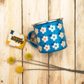 Mug émaillé rétro – la tasse qui a du style !