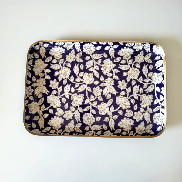 Plateau bohème chic en métal émaillé 🌸💜 – Motifs fleurs & bordure dorée