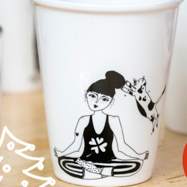 Tasse “Zen avec chat” – Illustration Helen B