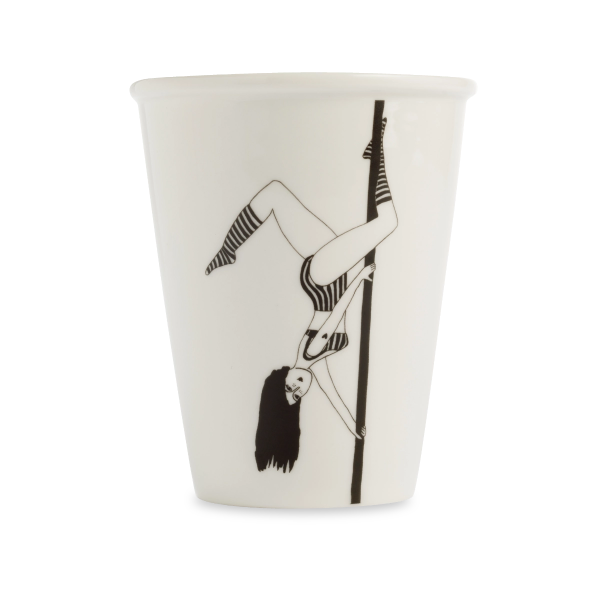 Tasse en porcelaine – Danseuse de pole par Helen B
